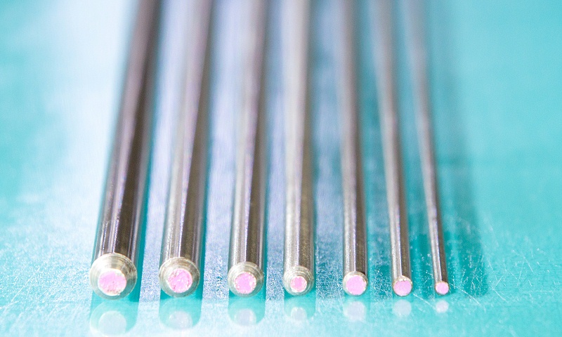 ��������Ͳĵ��ȼ�ѹ